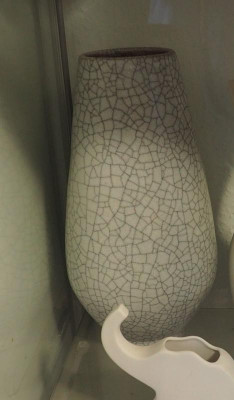 Friedegard Glatzle Craquelée Vase Karlsruher Majolika.jpg