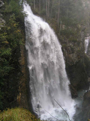 Suedtirols_groesster_Wasserfall.jpg