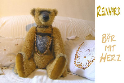 Reinhardzuhause Bär mit Herz Zuhause.jpg