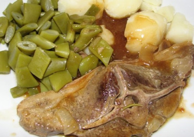 lammkotelett_bohnen.JPG