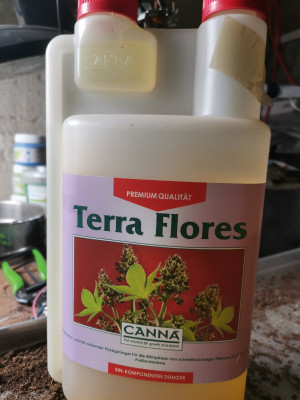 Canna Dünger.jpeg