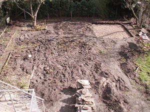 28-Gartenvorher.gif