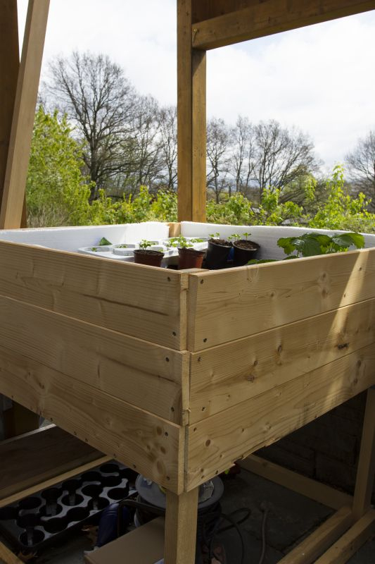 Selbstgebautes Hochbeet