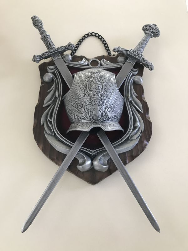 Accessoire Rüstung mit Schwertern