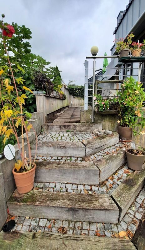 Treppe zur Terrasse