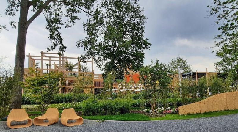 Blick vom jap. Garten auf das deutsche Pavillion