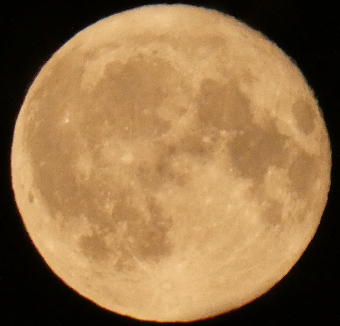 Erdbeermond