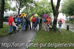 C0712_Gruppenbild im Regen.jpg