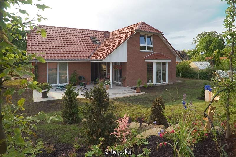 Haus mit Rasen