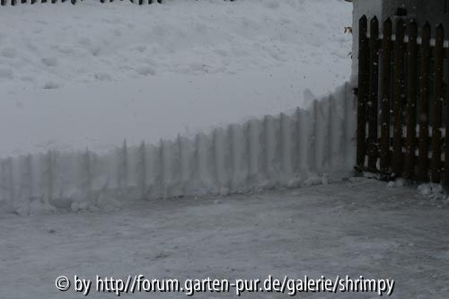 geriffelte Schneewand