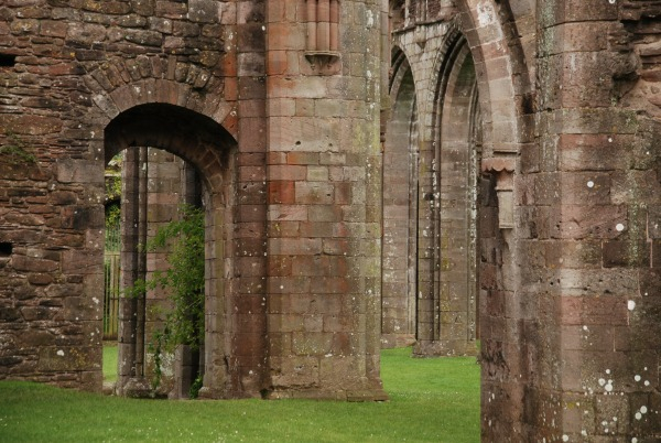 Llanthony Priory 4