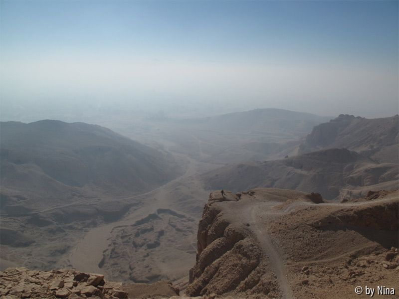 Auf dem Weg zum Hatschepsut Tempel 1