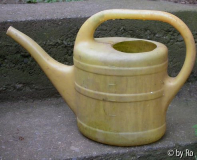 Gießkanne gelb