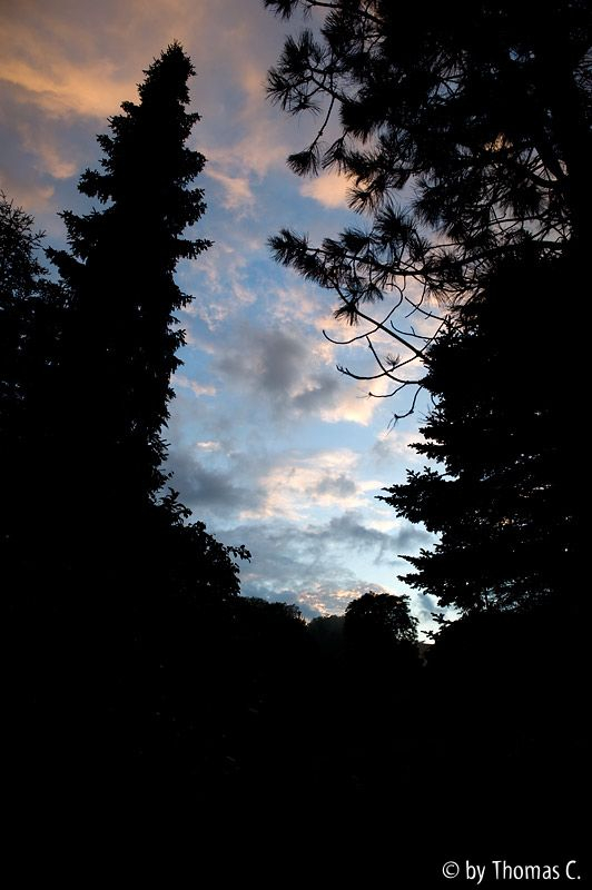 Schwere Regenwolken ziehen ab