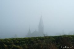 Eifel - Kirche im Nebel