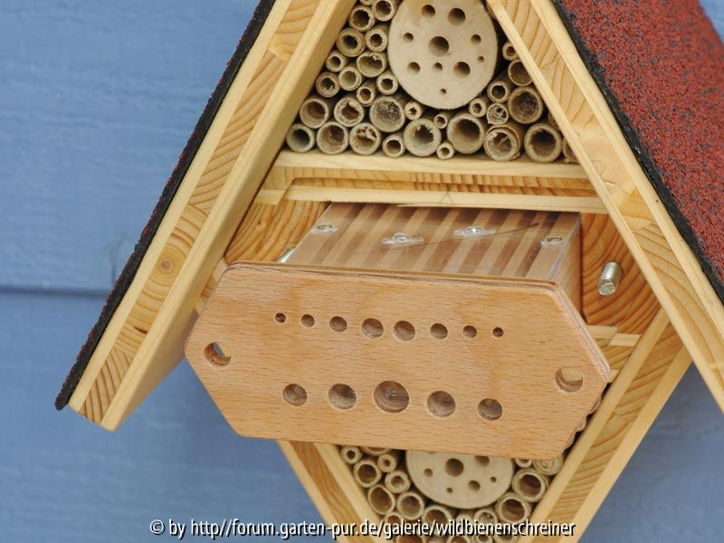 kombinierte Nist- und Beobachtungshilfe für Wildbienen - hohe Variante